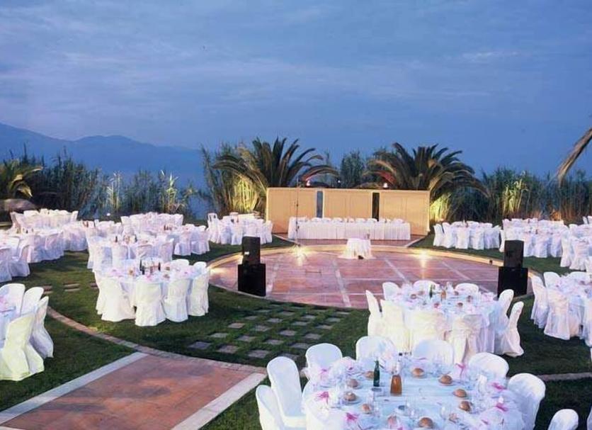 Banquet hall Photo
