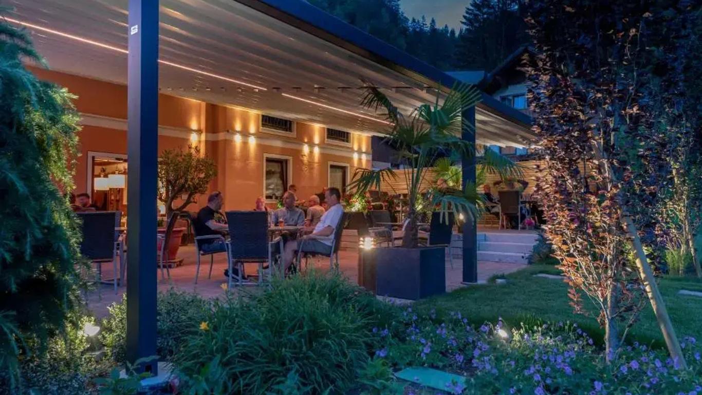 Hotel-Gasthof Strasswirt