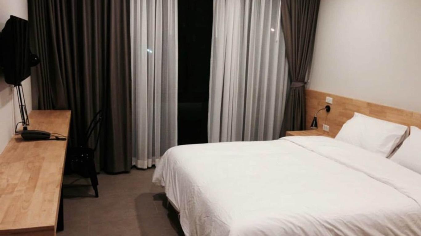 Esy Hotel