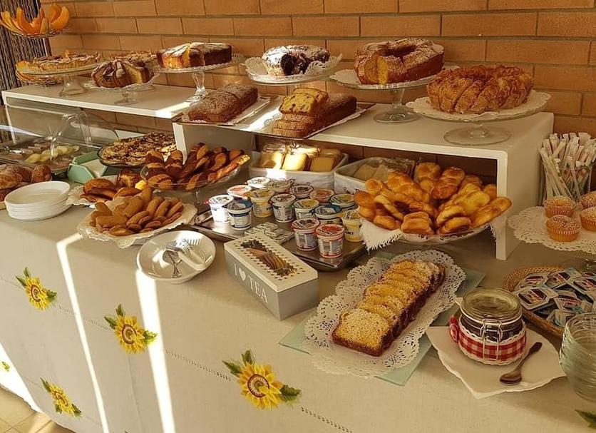 Buffet Photo