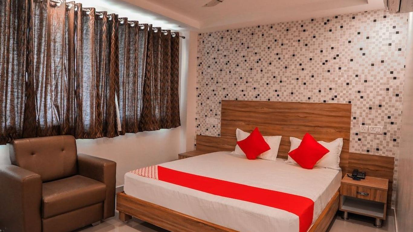 Navvada Regency By OYO Rooms
