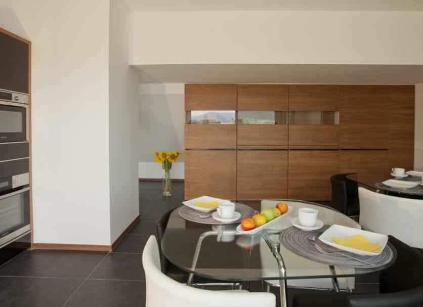 Dining room Photo