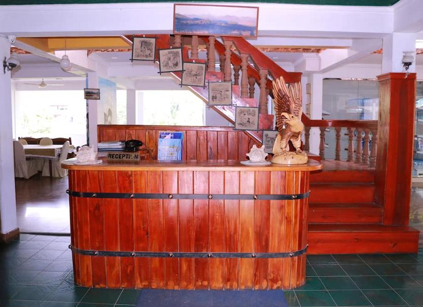 Front desk Photo