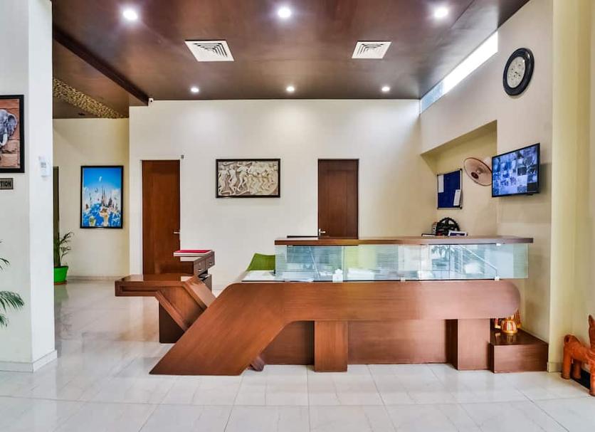 Front desk Photo