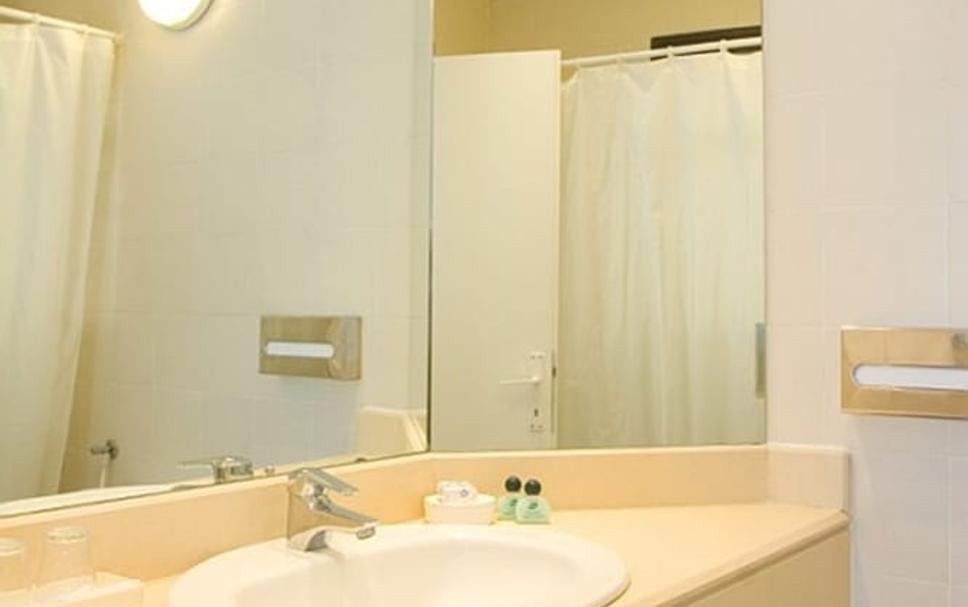 Best Western Regency Suites from $88. Tel Aviv Hotel Deals & Reviews - KAYAK