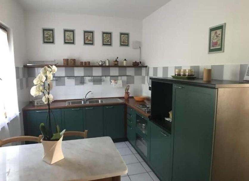 Kitchen Photo