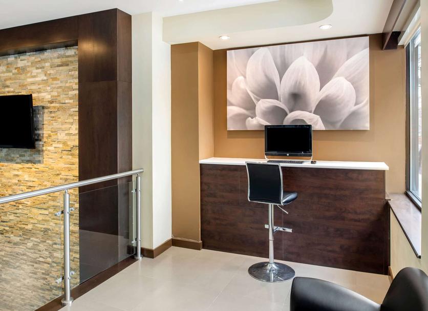 Business center Photo