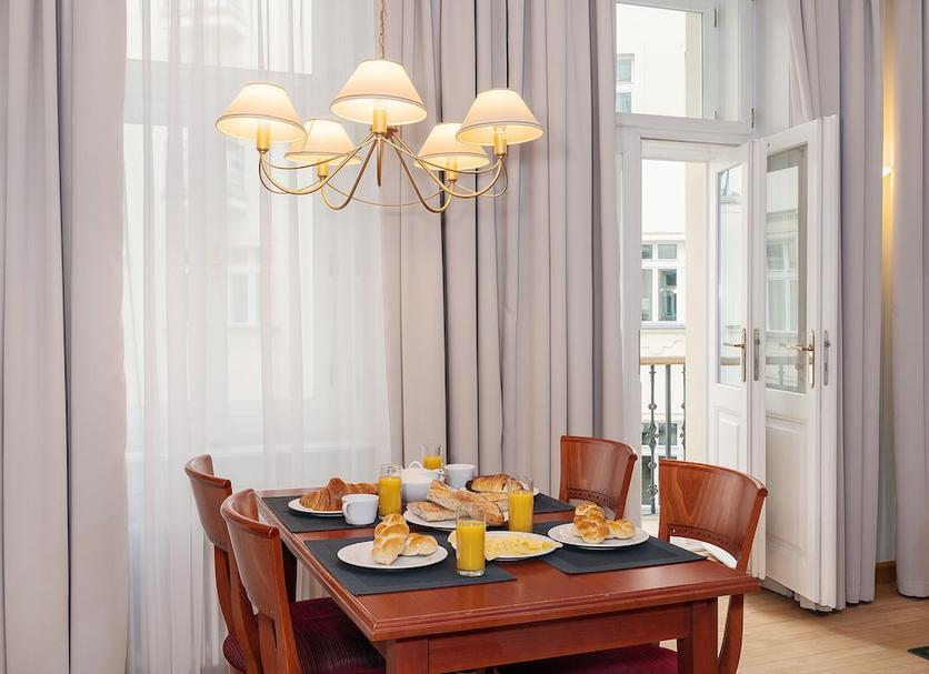 Dining room Photo