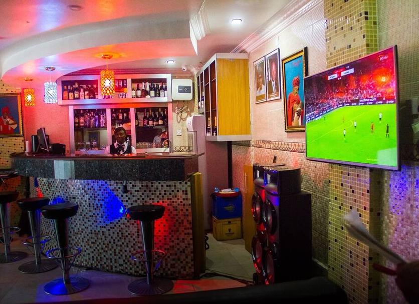 Bar Photo