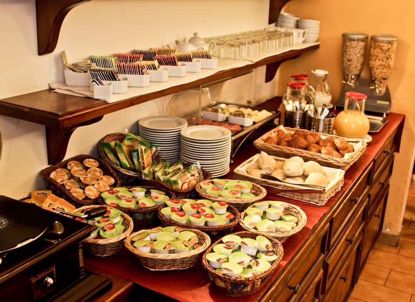 Buffet Photo