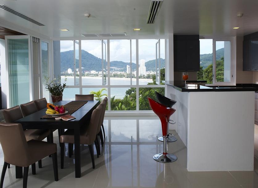 Dining room Photo