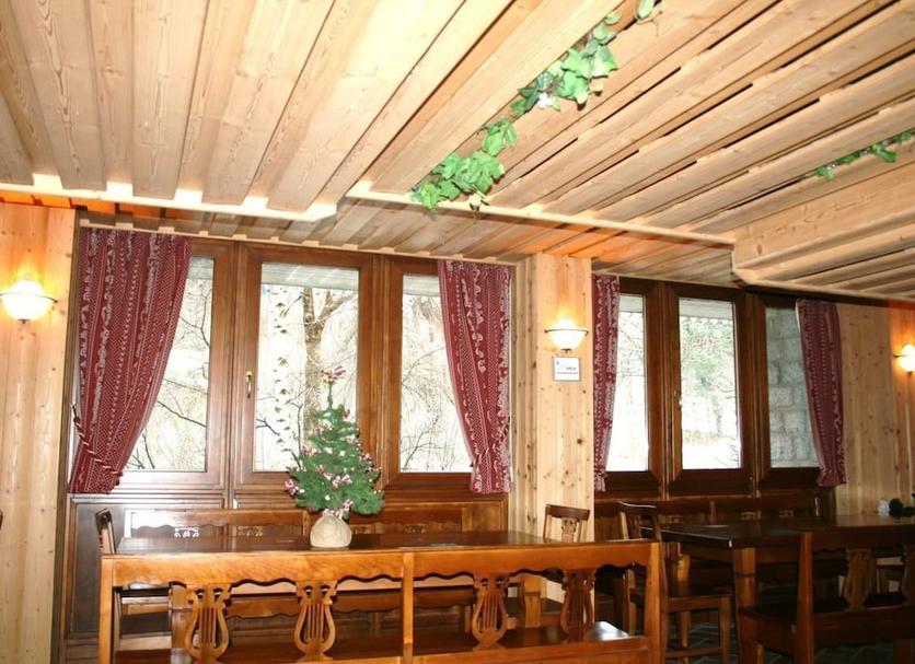 Dining room Photo