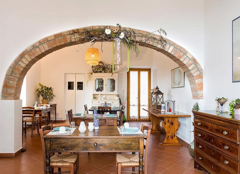Dining room Photo
