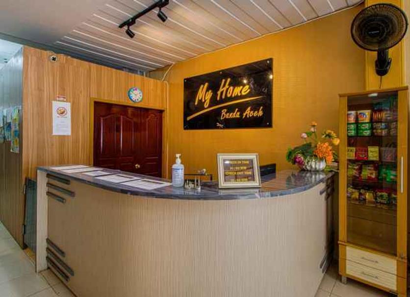 Front desk Photo
