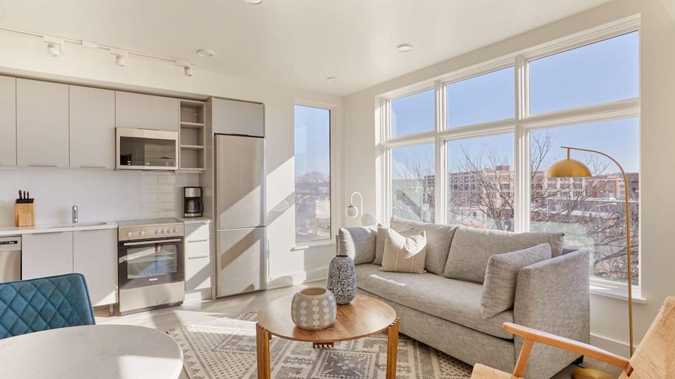 Reside Navy Yard, a Wyndham Residence