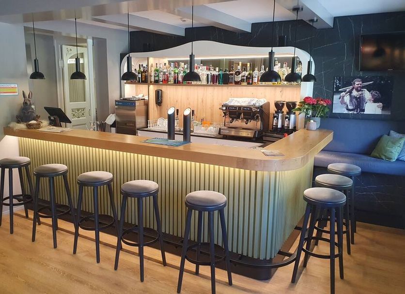 Bar Photo