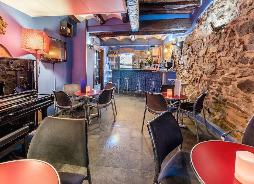 Bar Photo