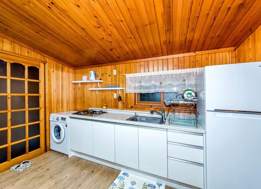 Kitchen Photo