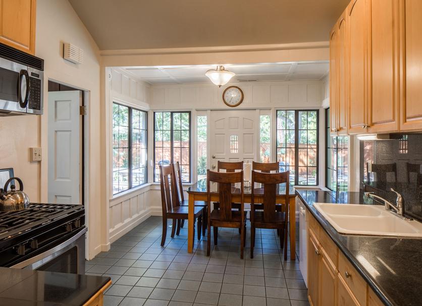 Dining room Photo