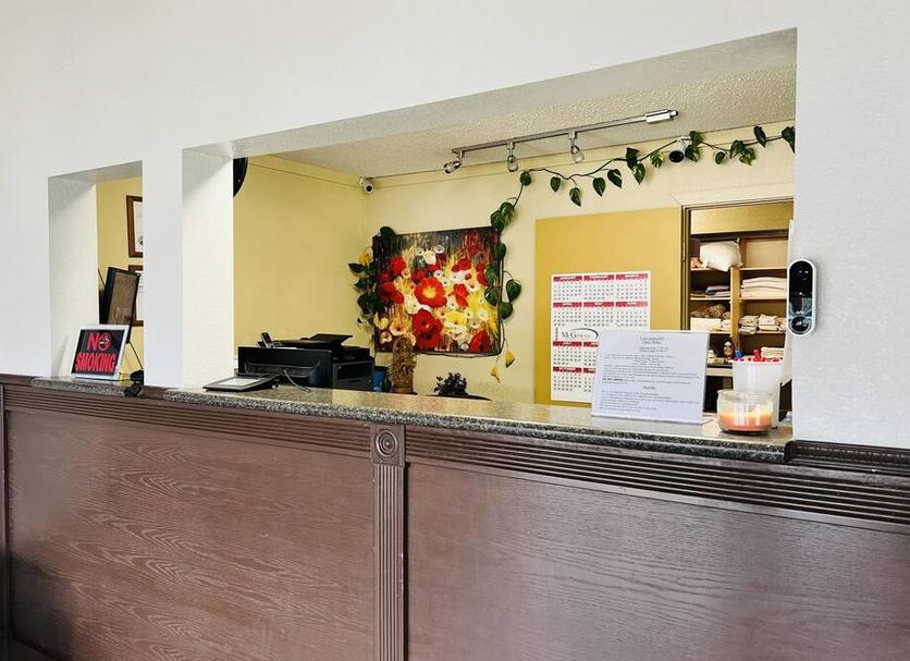 Front desk Photo