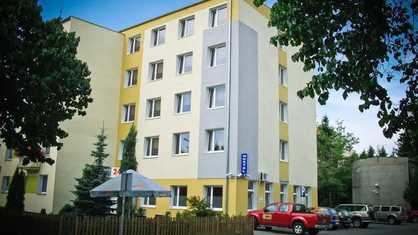 Hostel 24