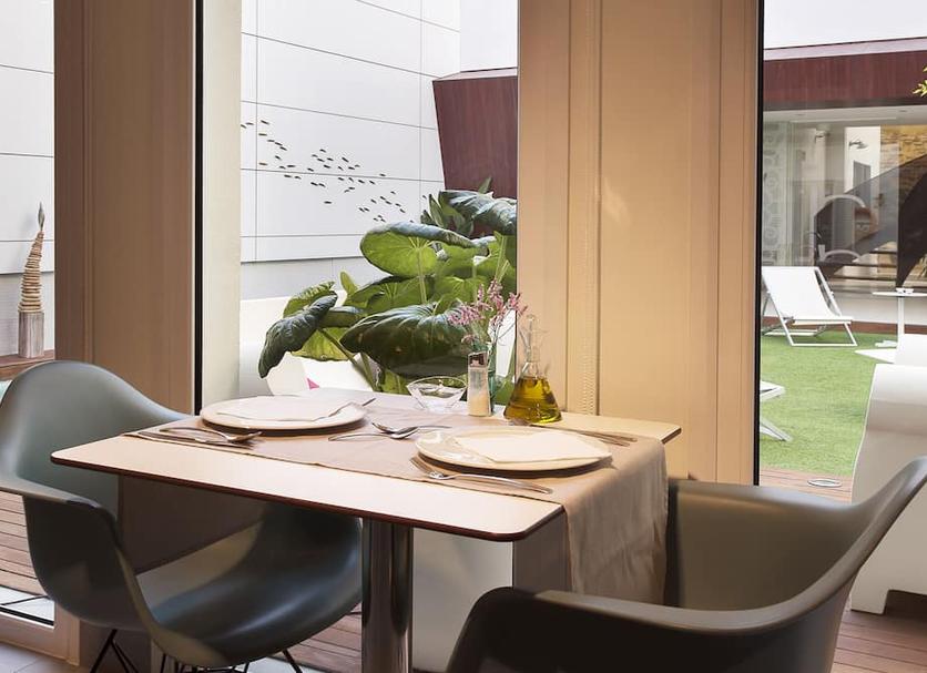 Dining room Photo