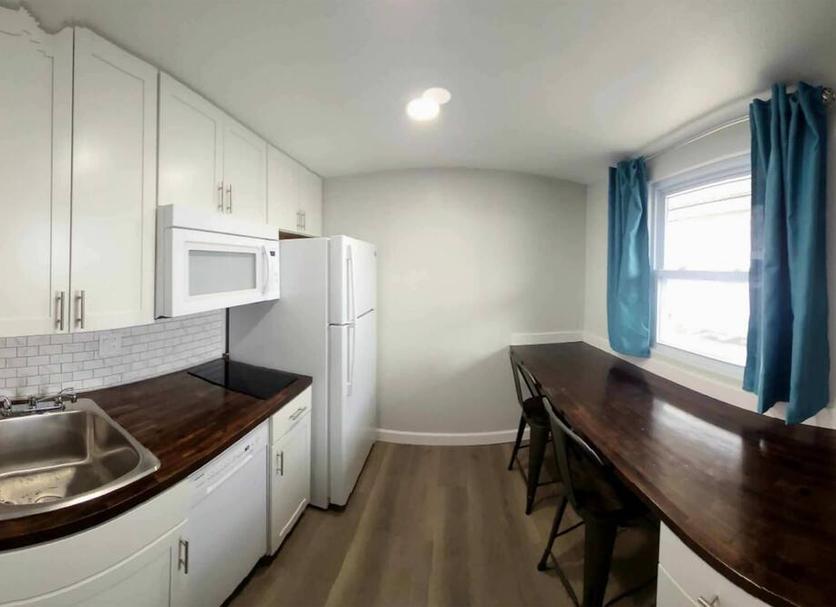 Kitchen Photo