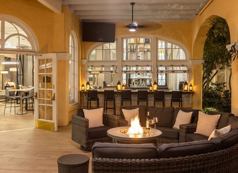 Crowne Plaza Resort Phoenix - Chandler Golf Resort By IHG lobby lounge with fire pit seating in Chandler