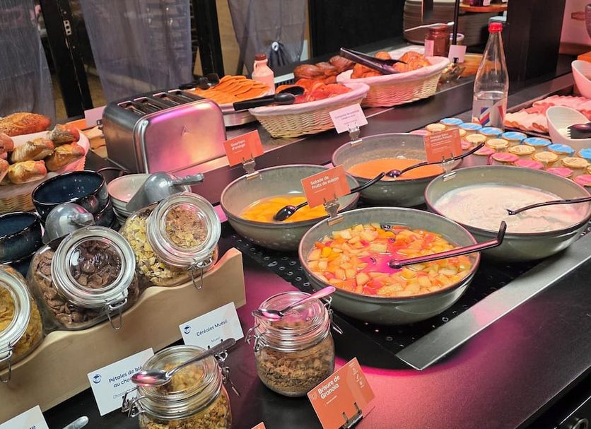 Buffet Photo