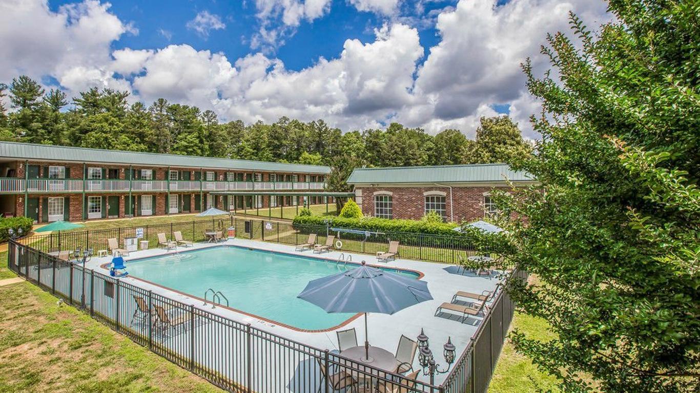 Greenville Inn & Suites
