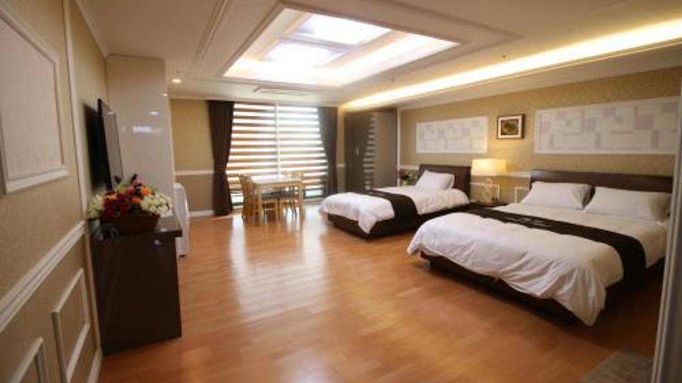R&D Residence Hotel