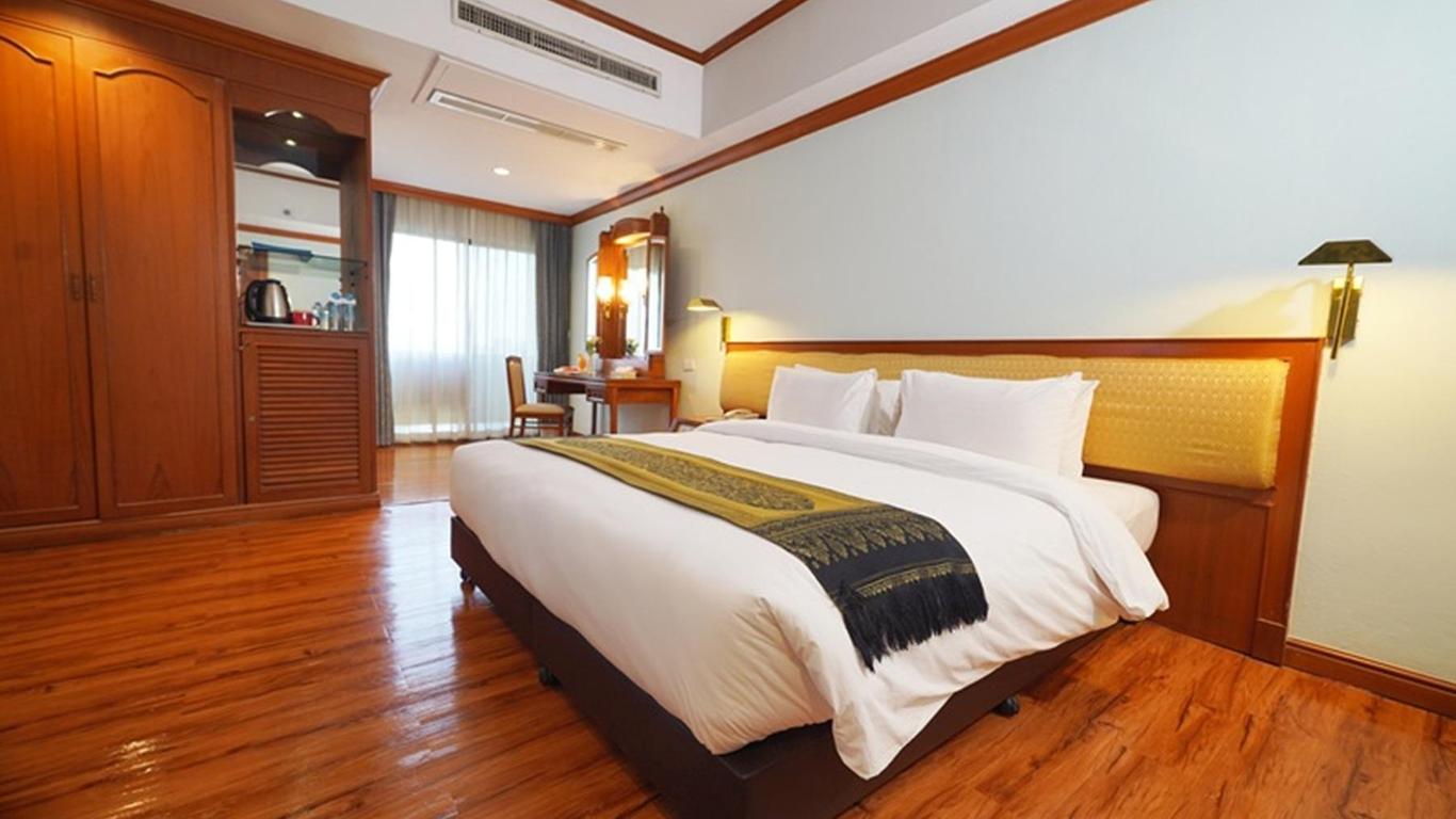 Riverside Bangkok Hotel