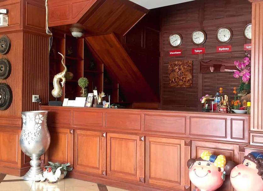 Front desk Photo