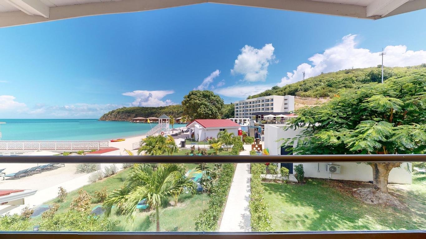 Royalton Chic Antigua