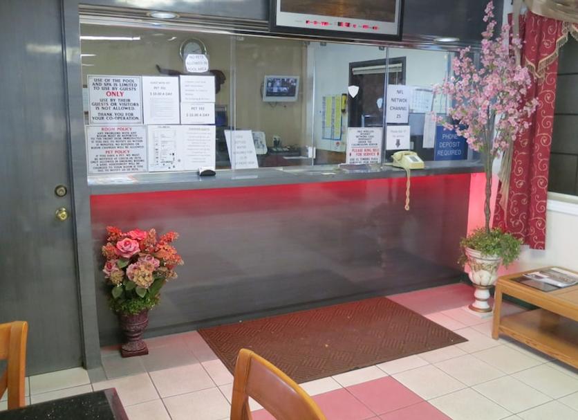 Front desk Photo