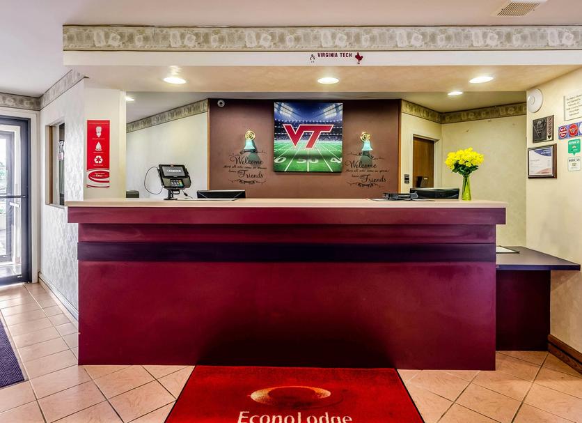 Front desk Photo