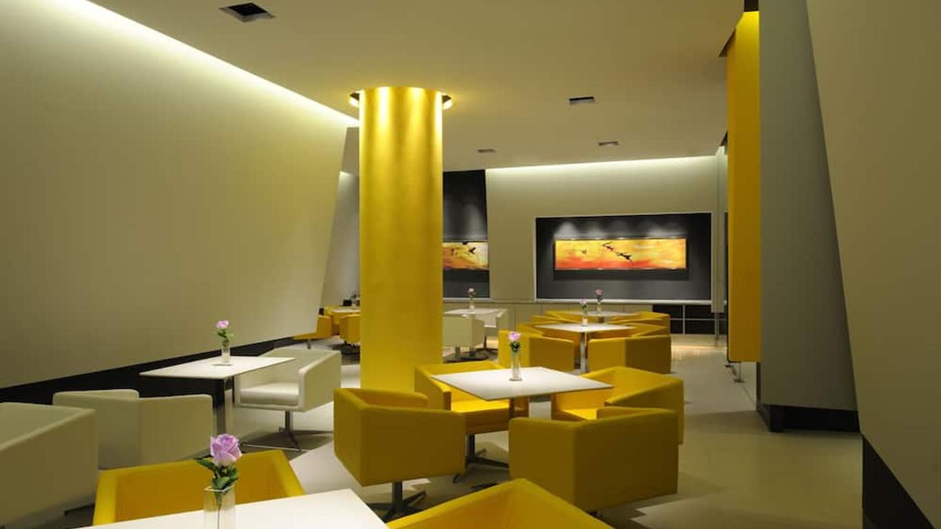 Jinjiang Inn Shanghai People's Square East Huaihai Road