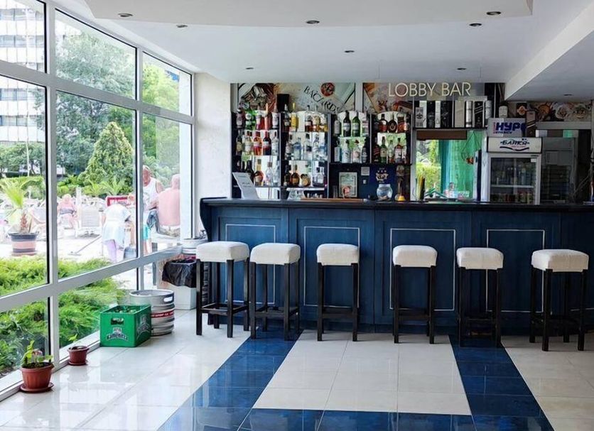 Bar Photo