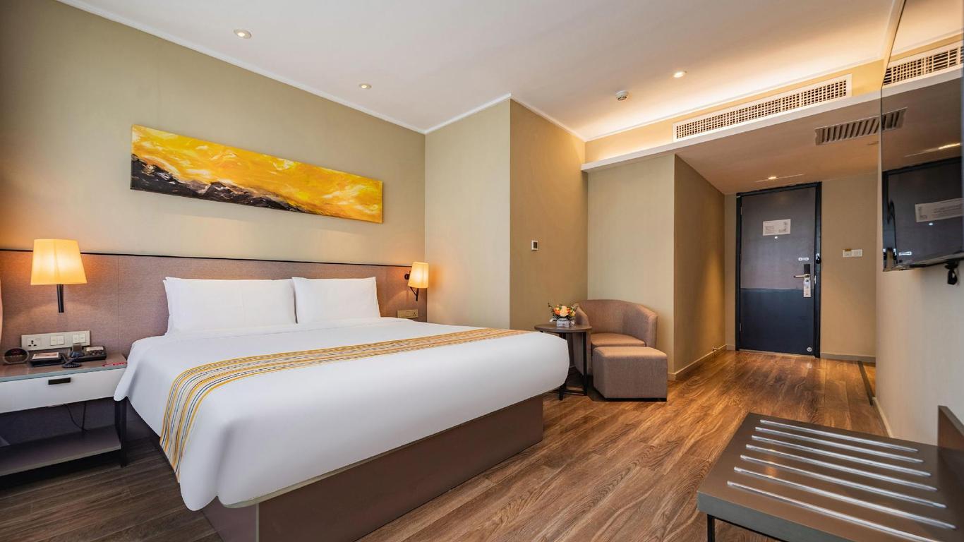 Home Inn Plus Xi'an High-tech Zone Jinye First Road Zhangba Fourth Road Metro Station