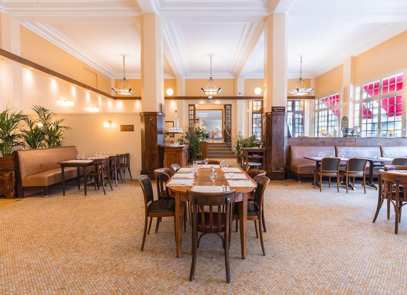 Restaurant Photo