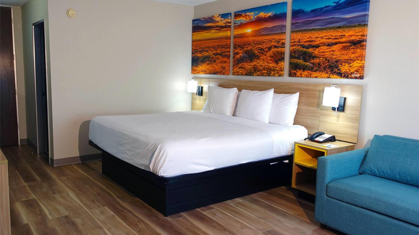 Days Inn by Wyndham Norman