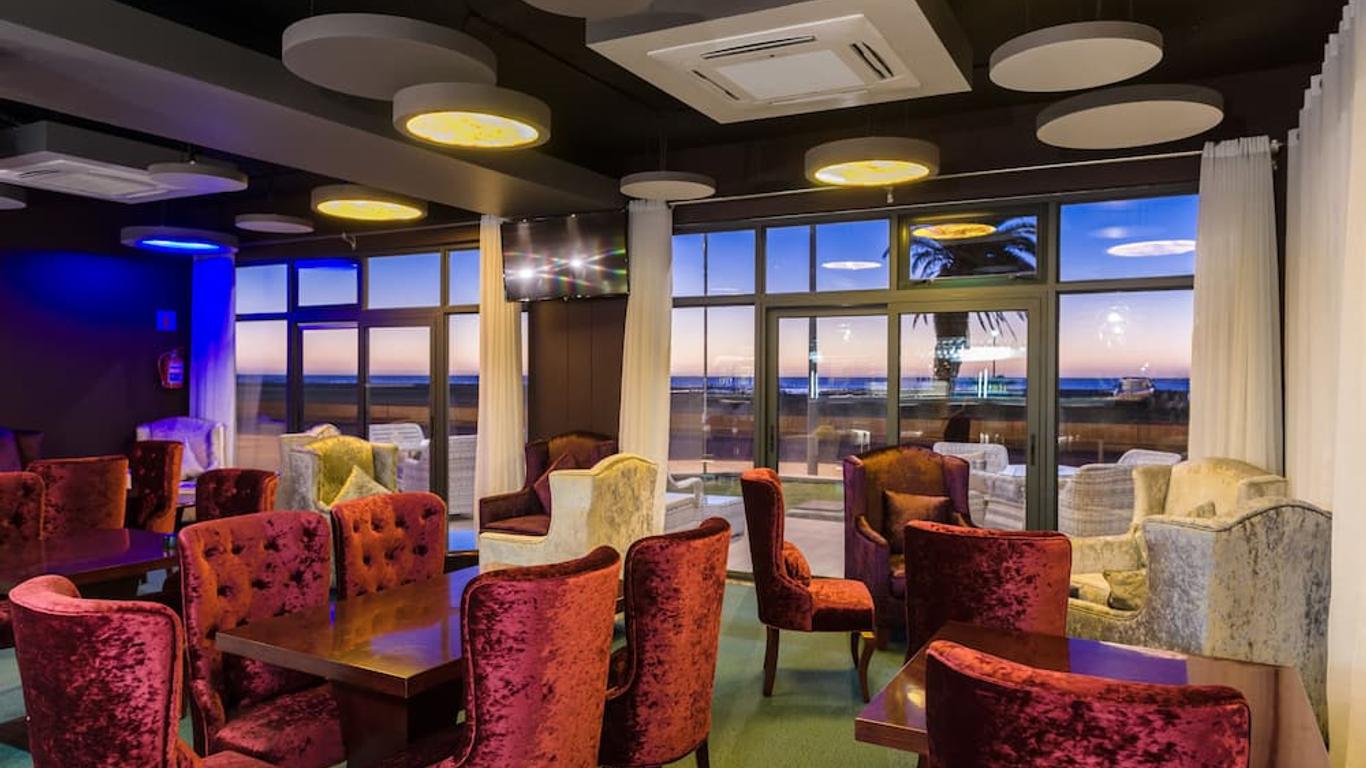 Flamingo Villas Boutique Hotel