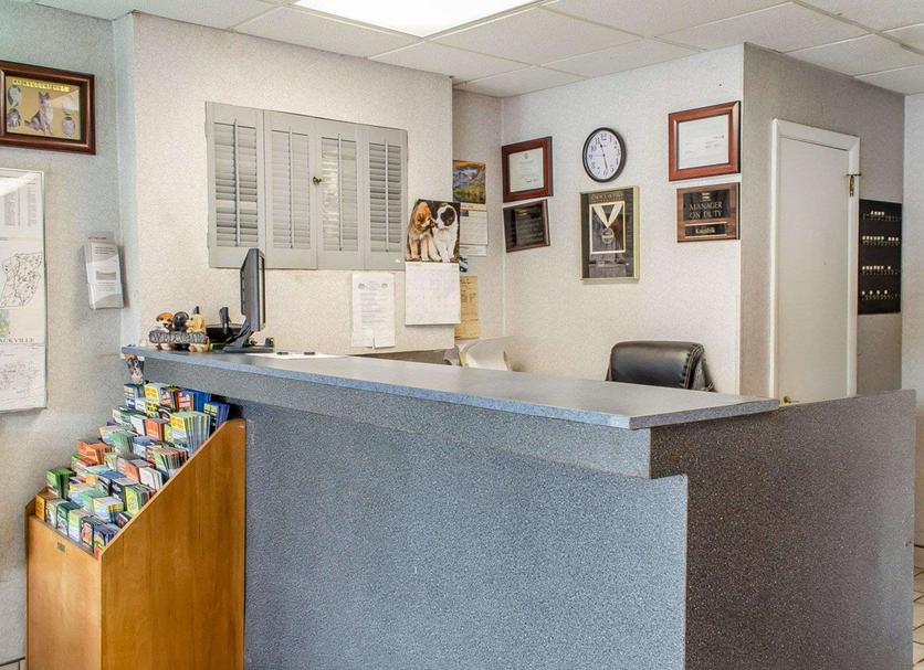 Front desk Photo
