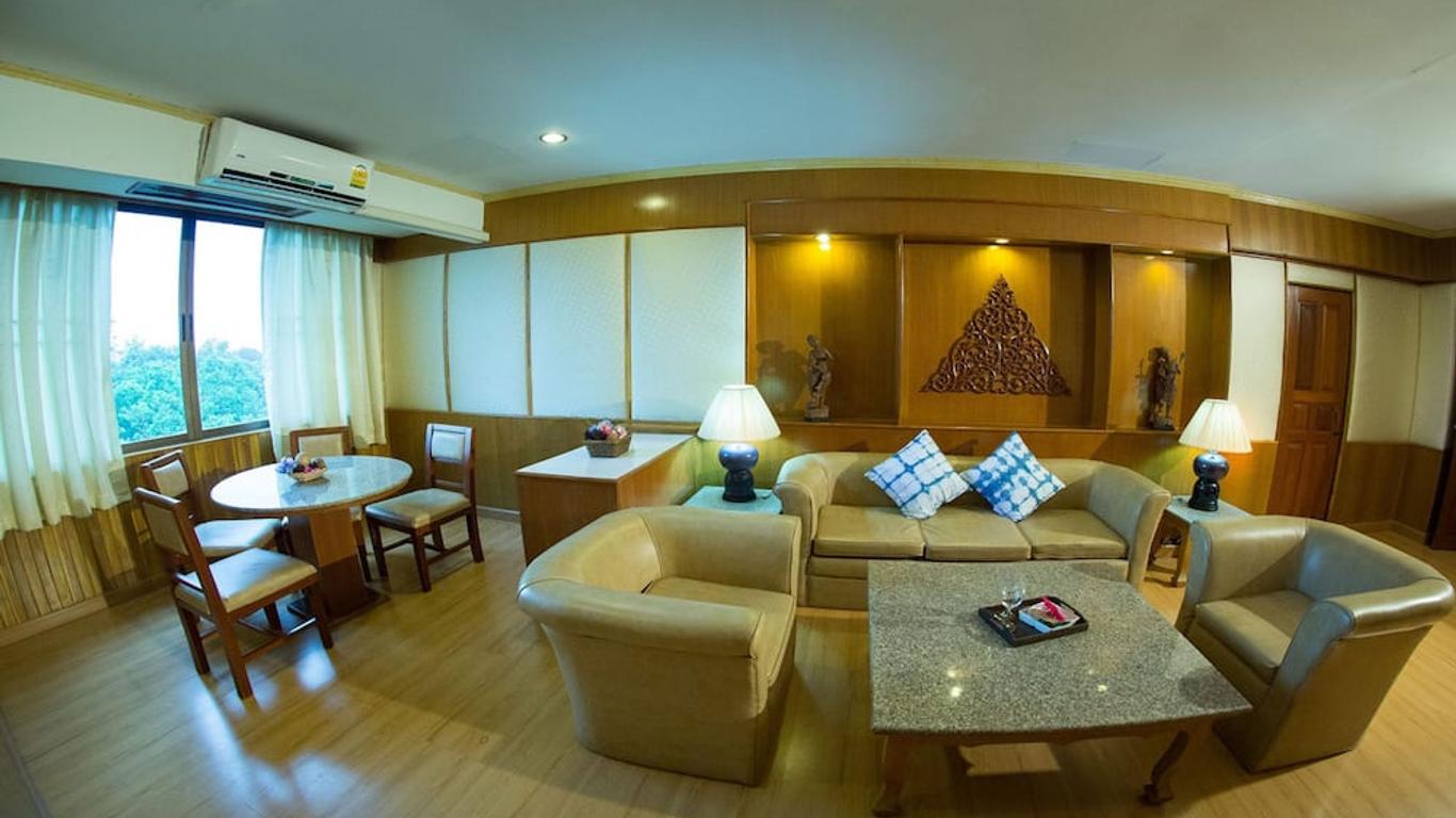 Phrae Nakara Hotel