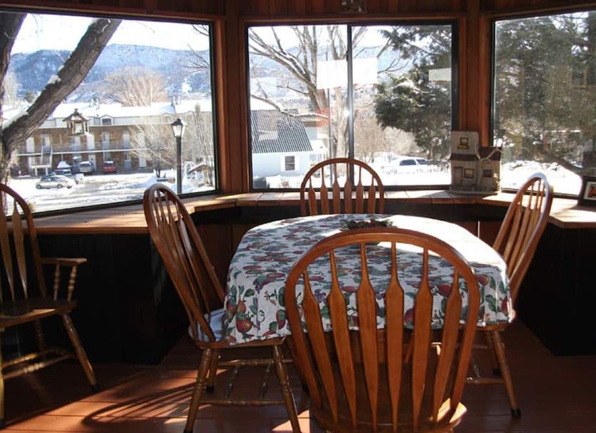 Dining room Photo