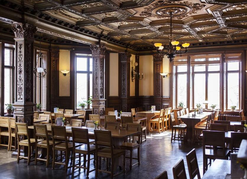 Restaurant Photo