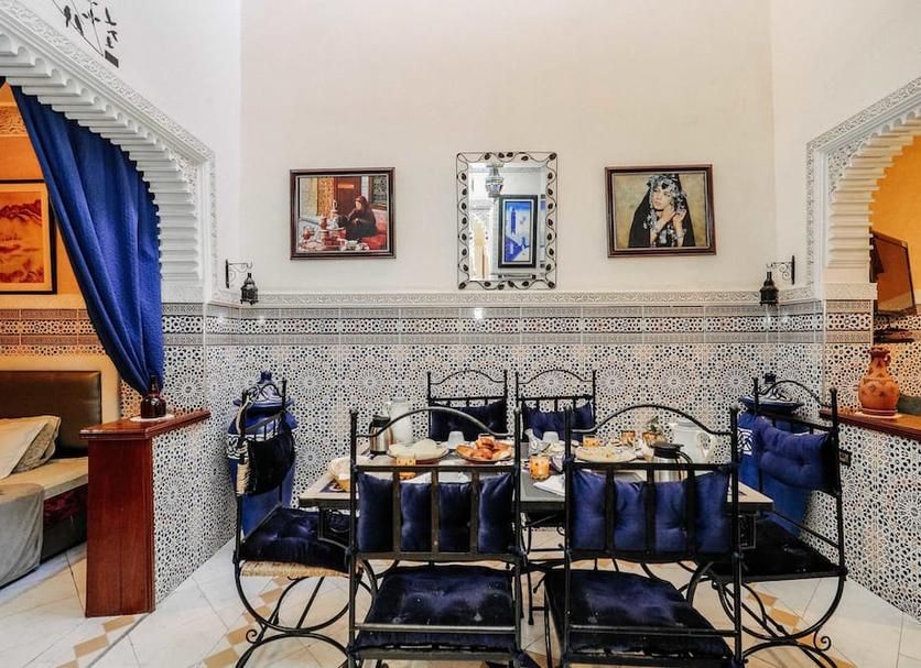 Dining room Photo