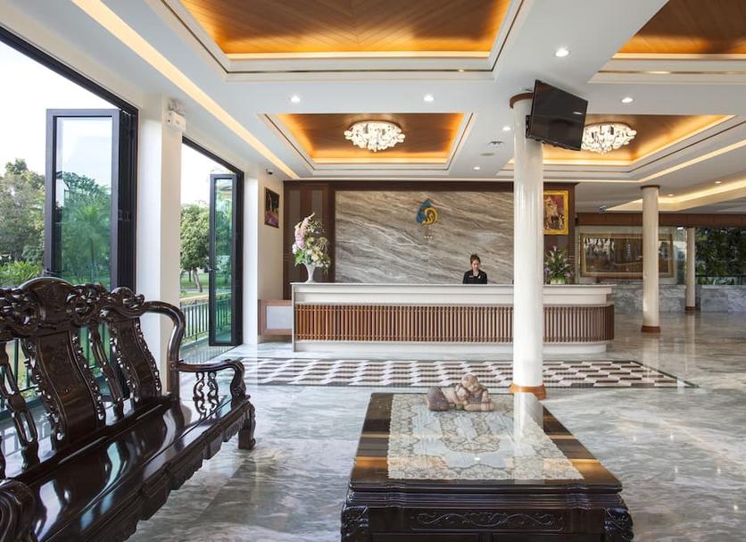 Front desk Photo