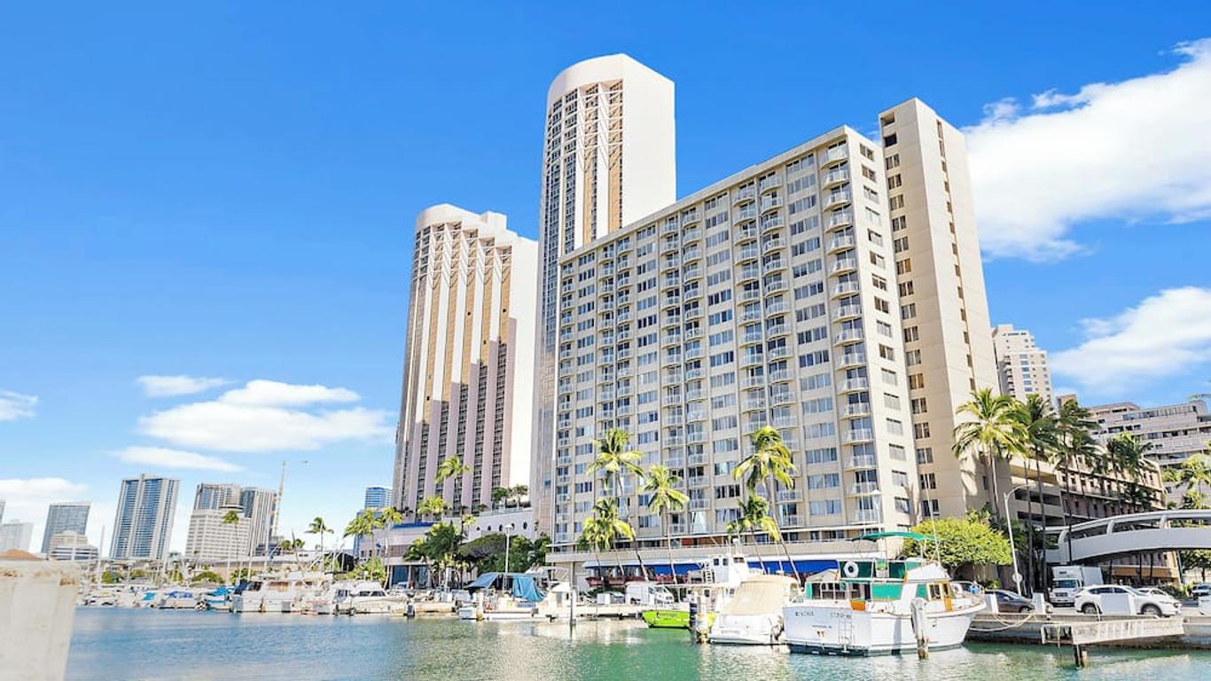 Waikiki Ilikai Marina