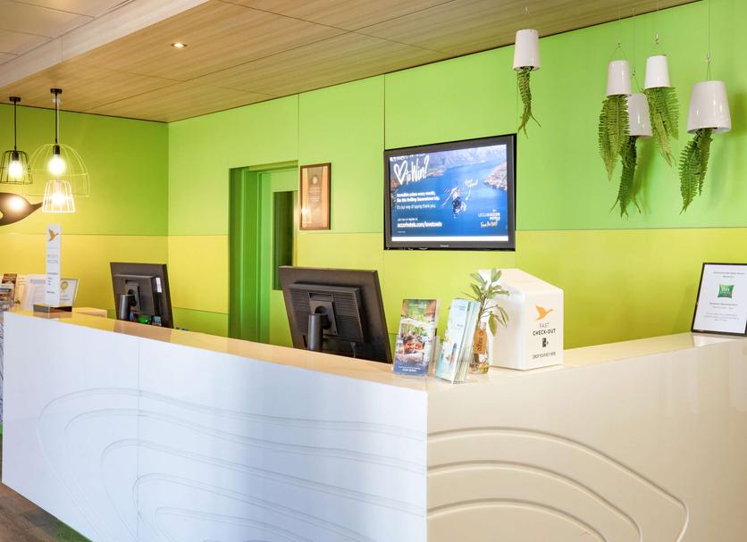 Front desk Photo